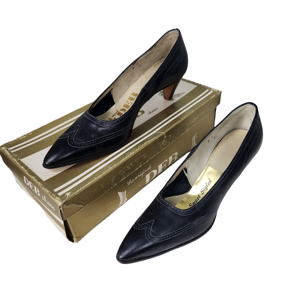 Vintage Shoes Womens 8 AAA Deb Shoes Heels Pumps Black Leather